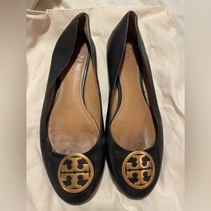 Tory Burch Flats - Size 7 - Black
